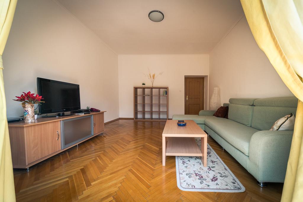 Apartment Kruna Center Podgorica Luaran gambar